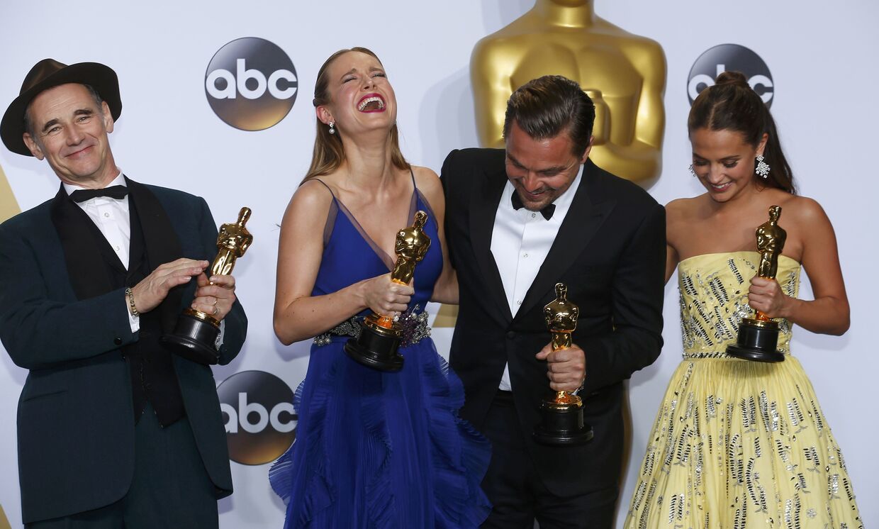 Леонардо Ди Каприо, Марк Райлэнс, Бри Ларсон и Алисия Викандер на 88-й церемонии вручения премии Оскар в Голливуде