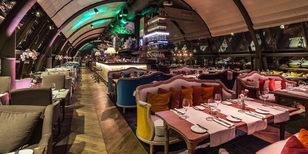 Интерьер ресторана White Rabbit в Москве Интерьер ресторана White Rabbit в Москве
