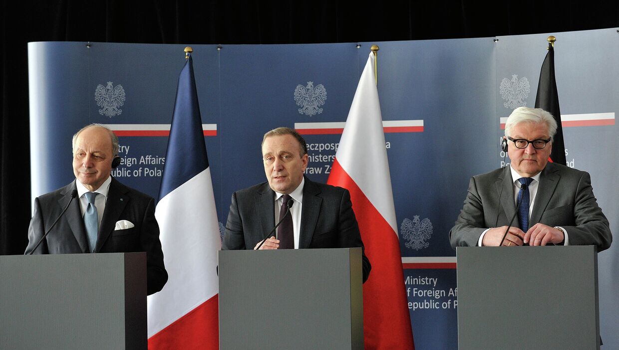 Министры иностранных дел Франции Лоран Фабиус, Польши Гжегож Схетына и Германии Франк-Вальтер Штайнмайер