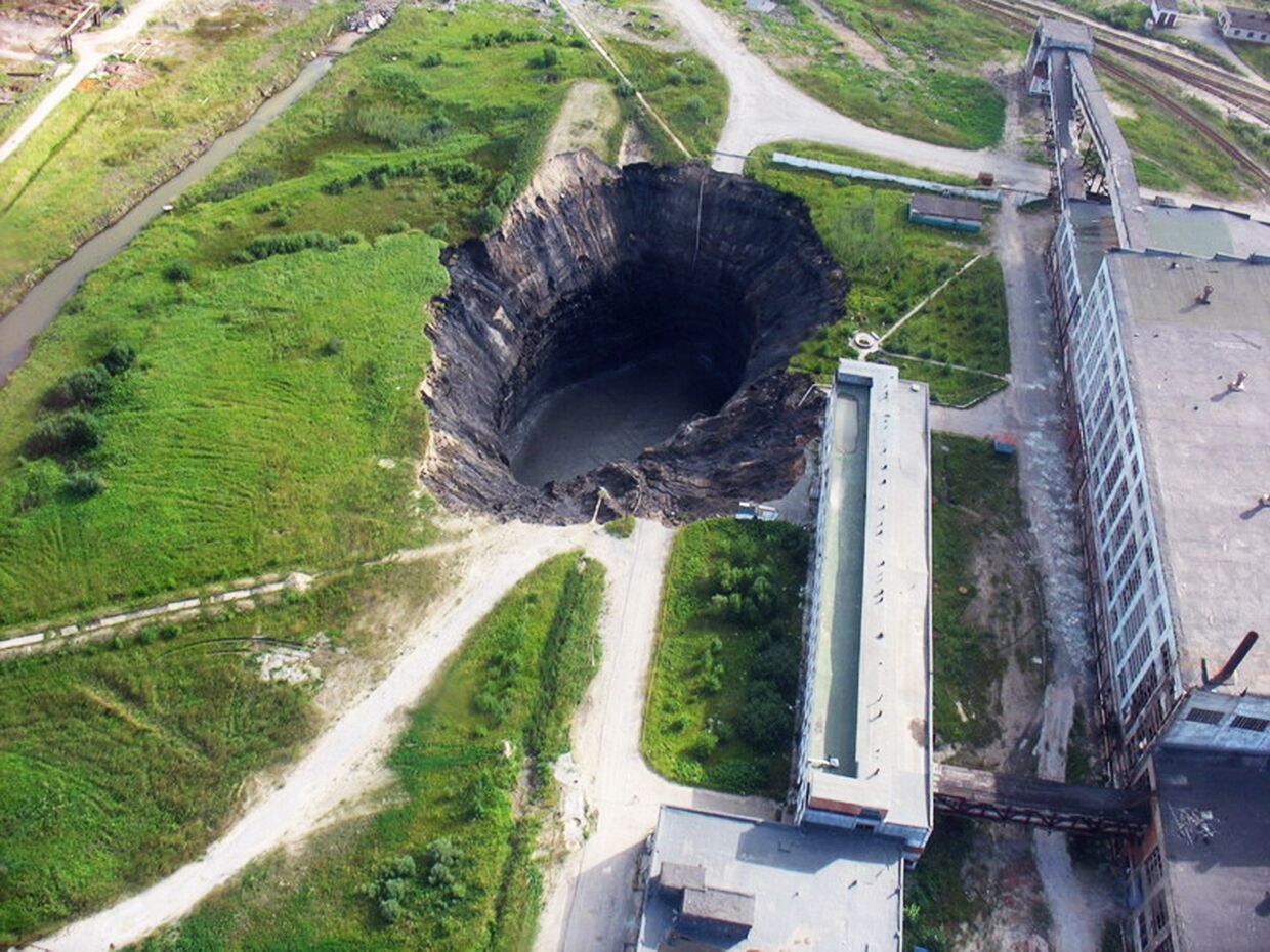 Техногенный провал, образовавшийся 28 июля 2007 года в районе промышленной площадки 1-го рудоуправления ОАО Уралкалий