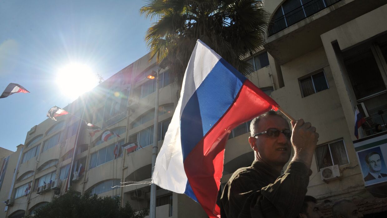 Митинг в поддержку операции российской авиагруппы прошел в городе Тартус