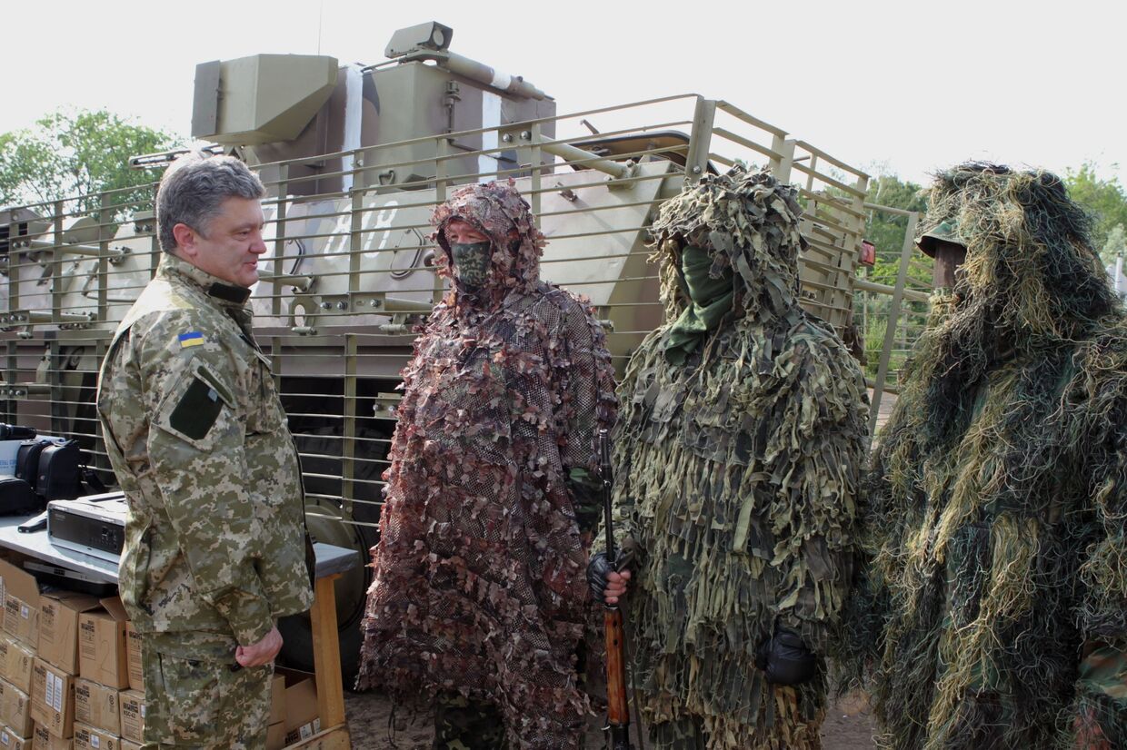 Президент Украины П.Порошенко посетил штаб Нацгвардии в Донецкой области