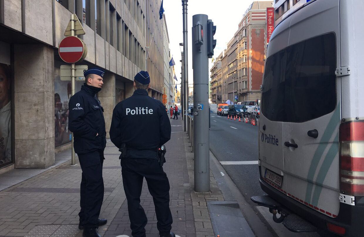 Сотрудники полиции на улице Брюсселя, Бельгия. 22 марта 2016