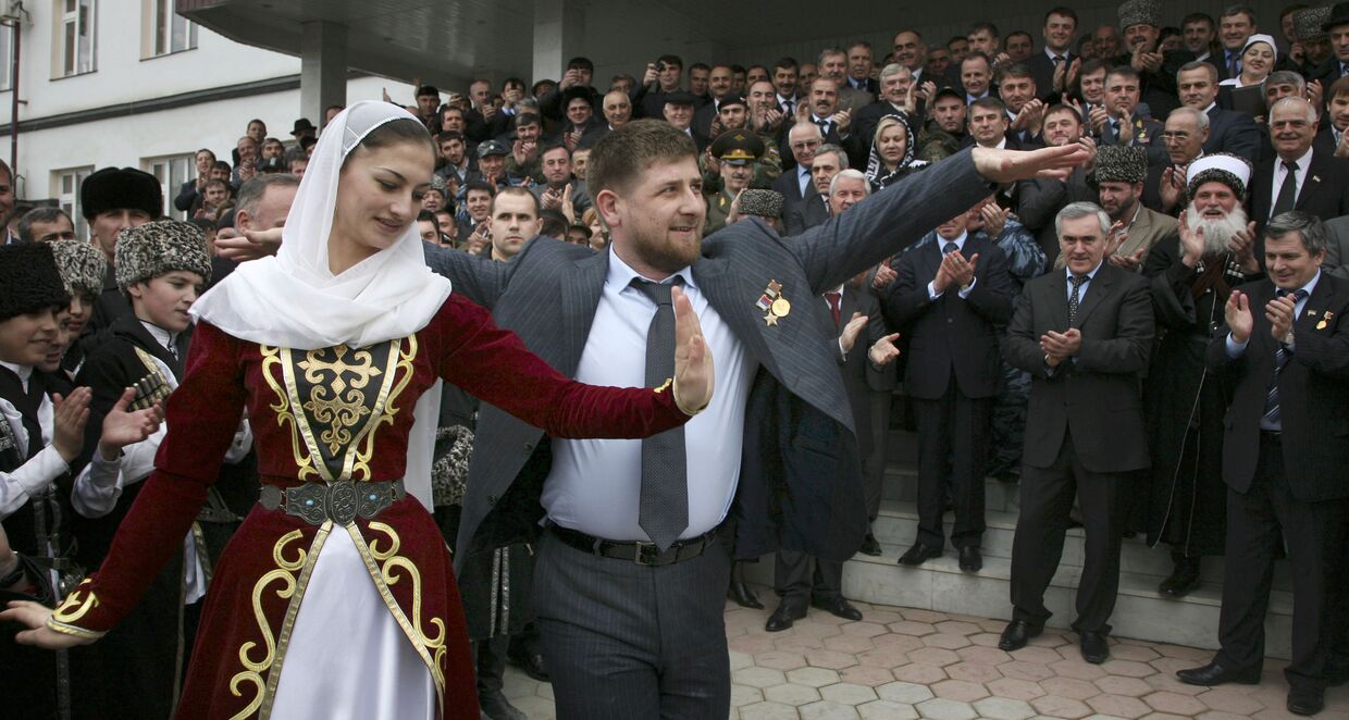 Рамзан Кадыров танцует в Грозном