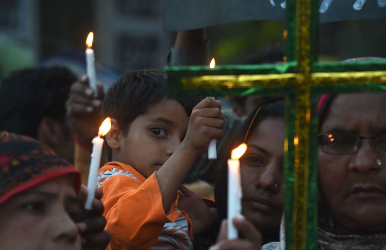 Паксистанские христиане на акции памяти жертв теракта в Лахоре