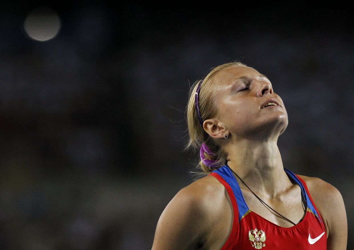 Юлия Русанова после победы в беге на дистанции 800 метров в полуфинале на Чемпионате Мира по легкой атлетике