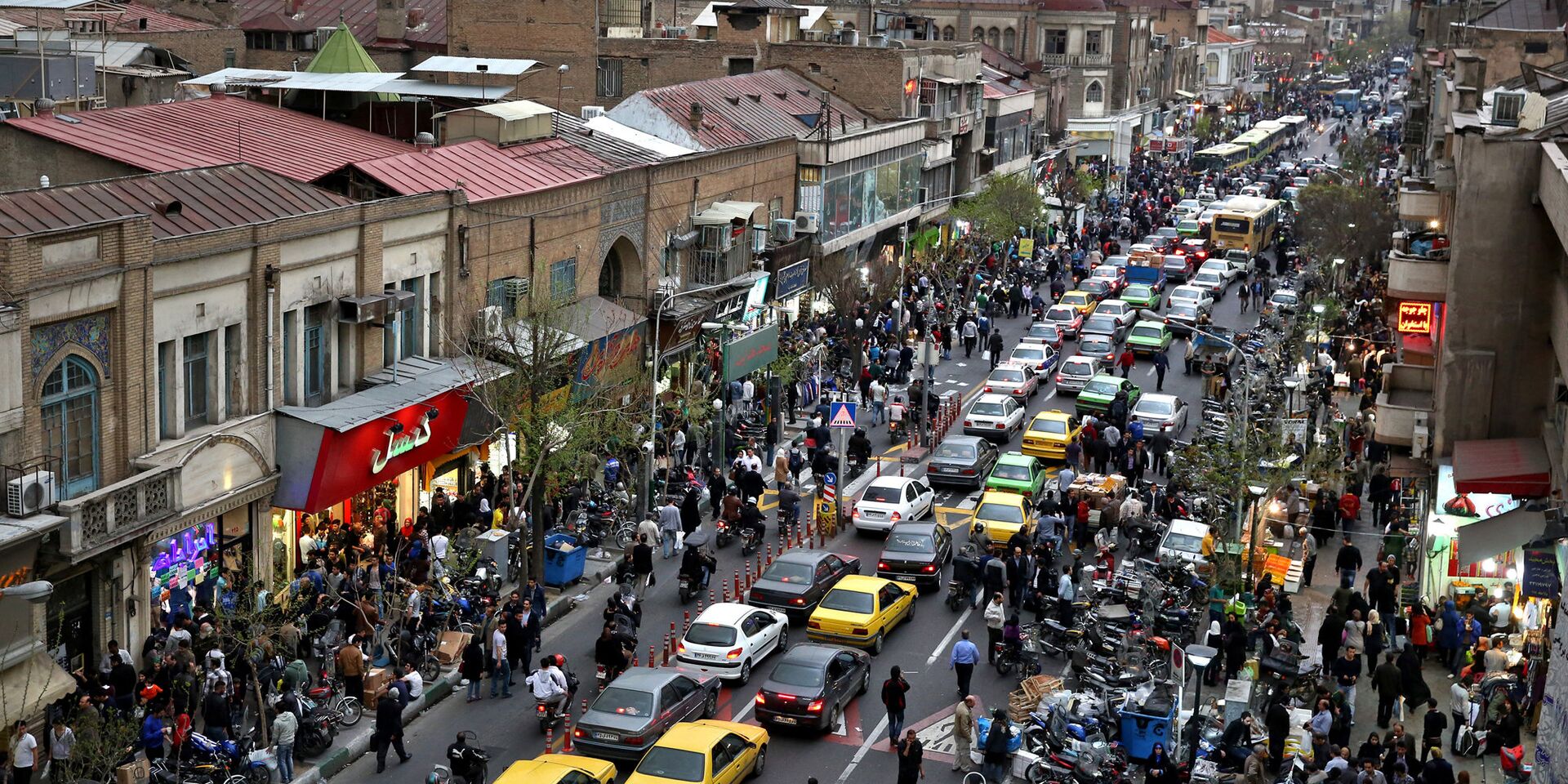 Празднование Нового года, Навруза, в центре Тегерана, Иран - ИноСМИ, 1920, 31.03.2024