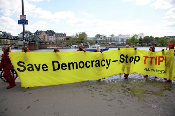 Акции протеста против соглашений о трансатлантической торговле в Европе Акции протеста против соглашений о трансатлантической торговле в Европе