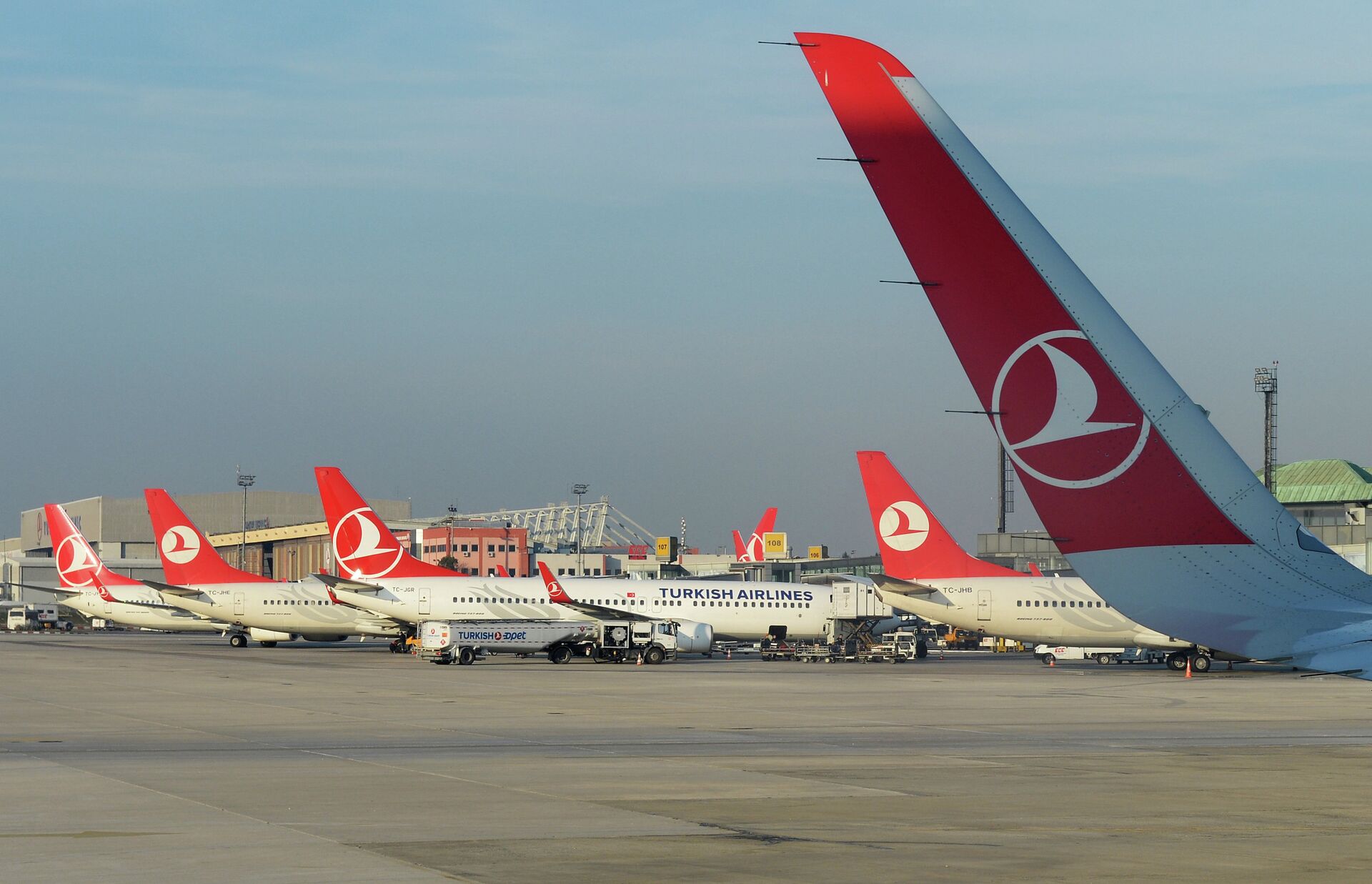 Самолеты авиакомпании Turkish Airlines в Международном аэропорту имени Ататюрка в Стамбуле - ИноСМИ, 1920, 16.10.2020