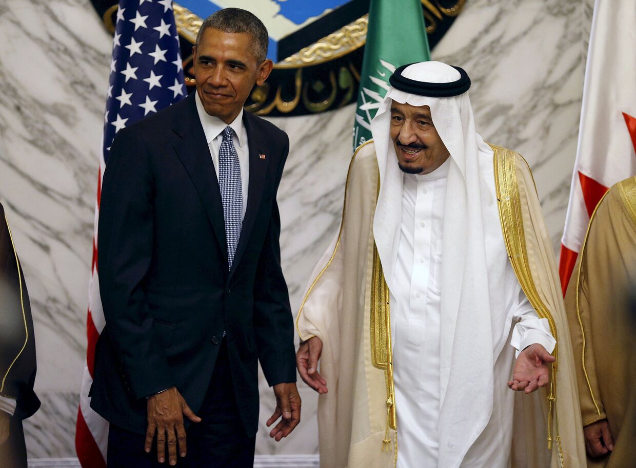 Президент США Барак Обама и король Сальман ибн Абдель-Азиз ас-Сауд во время встречи в Саудовской Аравии