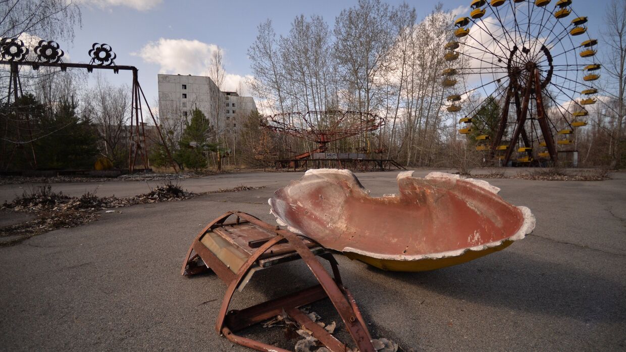 В эвакуированном после аварии на ЧАЭС городе Припять в Чернобыльской Зоне Отчуждения
