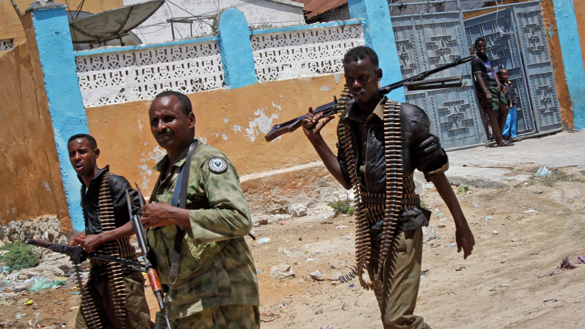 Солдаты армии Сомали патрулируют улицы Могадишо - ИноСМИ, 1920, 15.10.2021