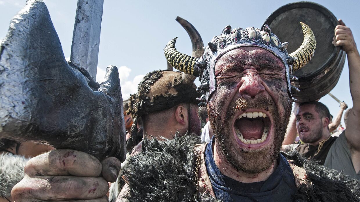 Во время ежегодного фестиваля викингов в Испании