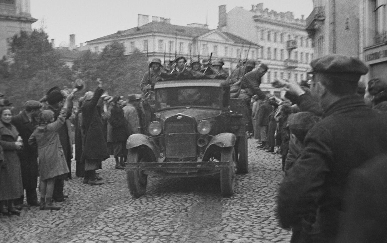 Вступление в город Вильно частей Советской Армии