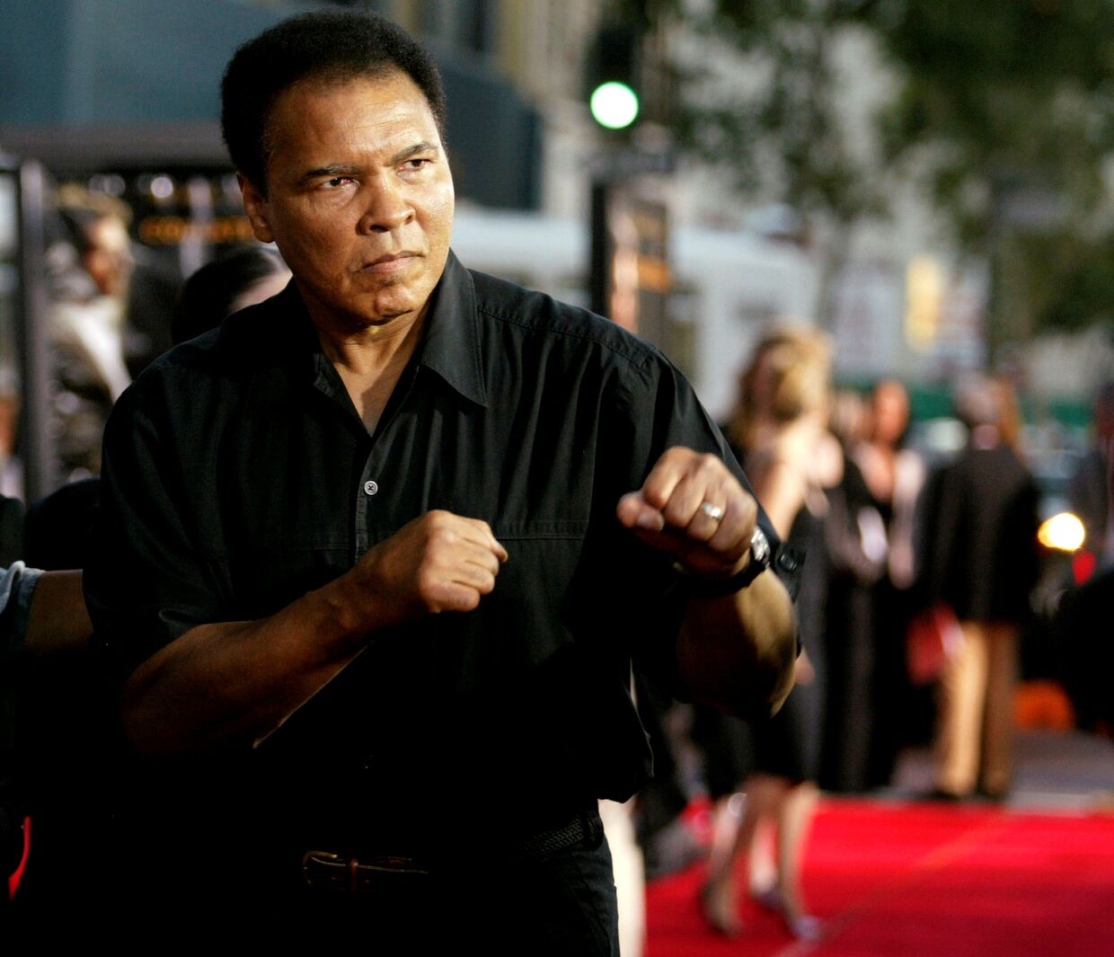 Легендарный боксер Мохаммед Али, скончавшийся в США.