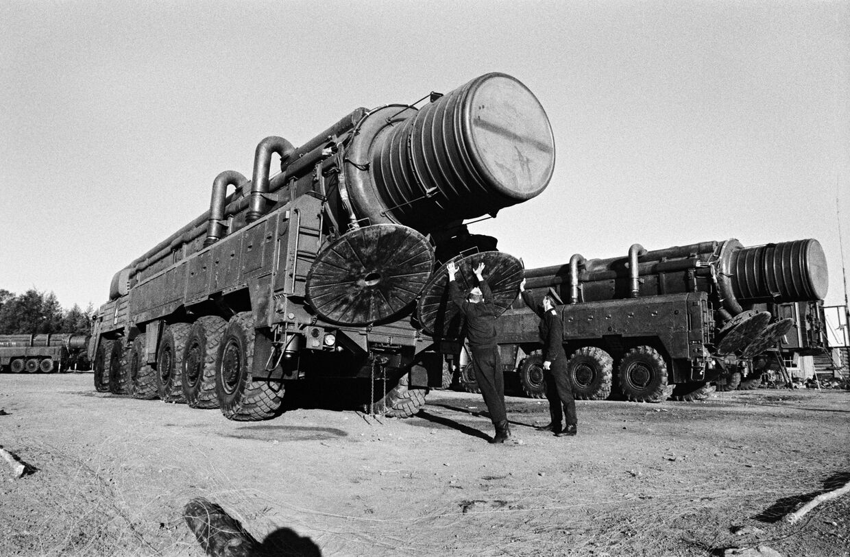 Подготовительные работы перед ликвидацией ракет РСД-10
