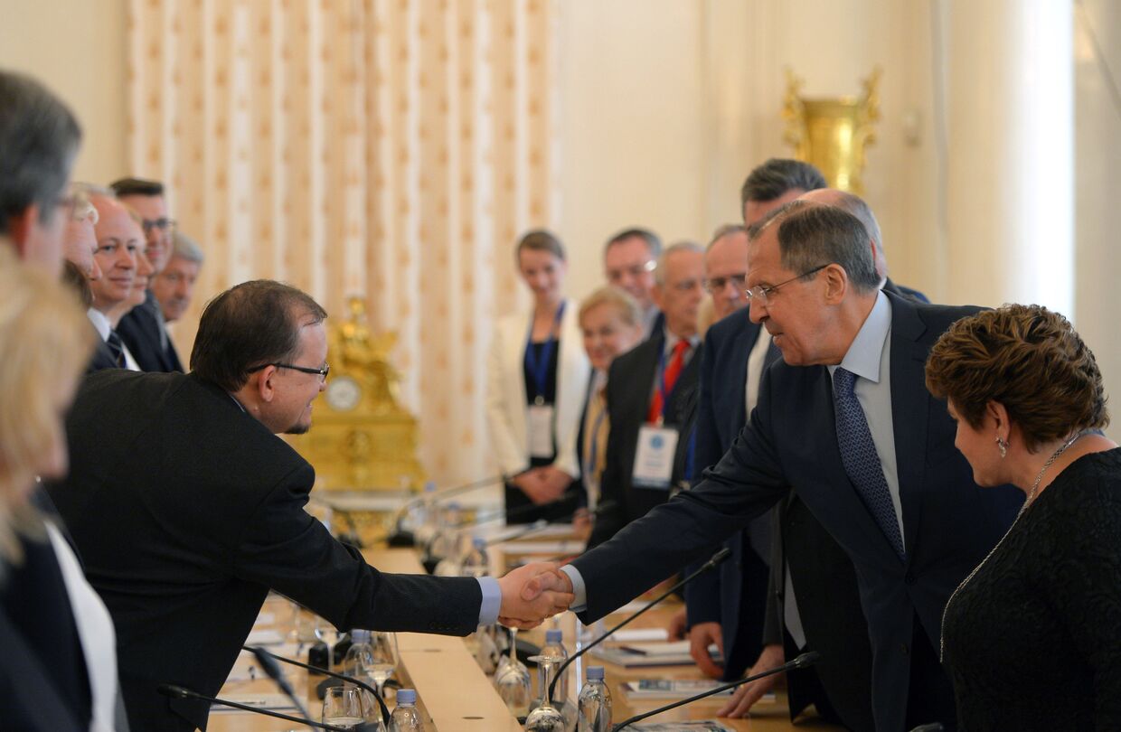 Встреча главы МИД РФ С. Лаврова с членами Всемирного координационного совета российских соотечественников