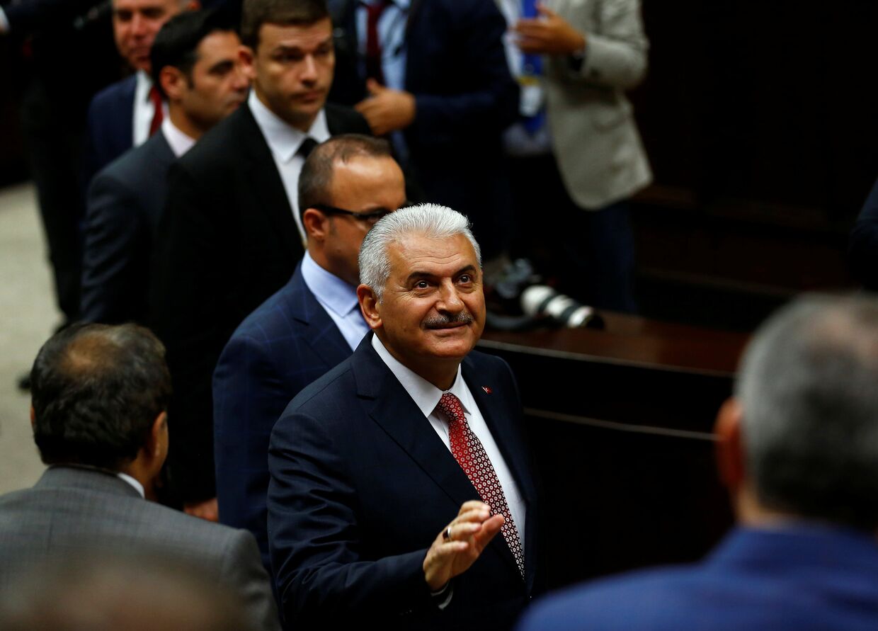 Премьер-министр Турции Бинали Йылдырым на заседании парламента, 14 июня 2016 года