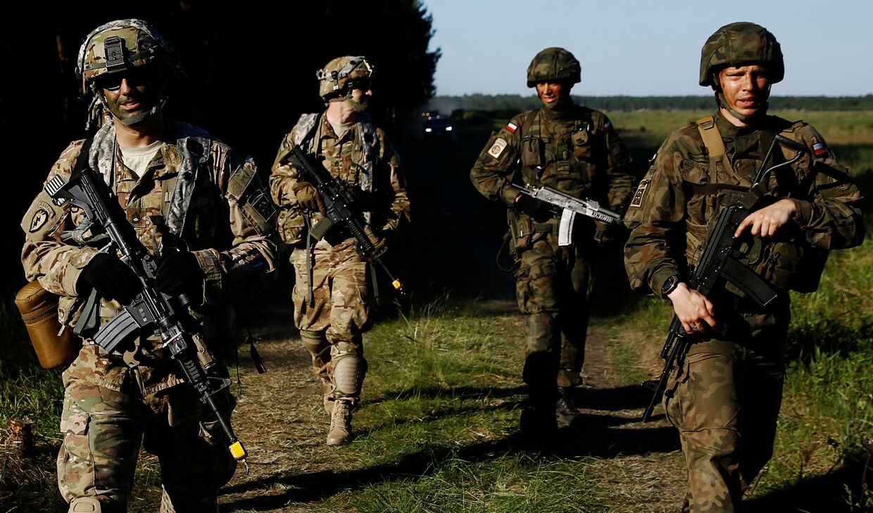 Польские и американские солдаты на учениях «Анаконда-16» в Польше