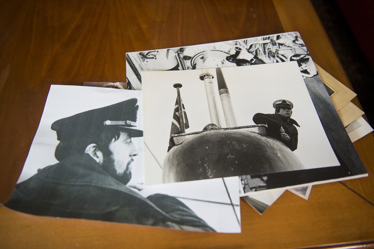 Старые фотографии Джон Жанетт в бытность работы капитаном подводной лодки