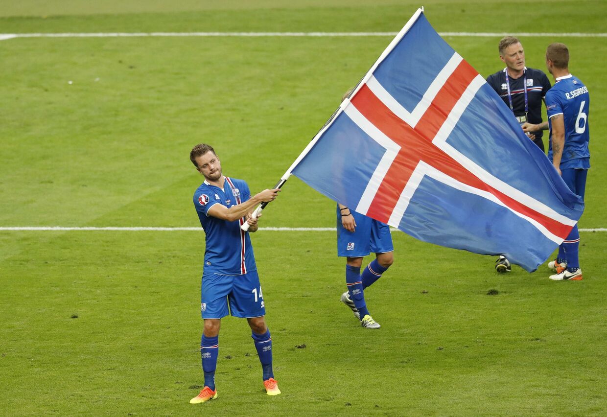 Исландия вышла в плей-офф Евро-2016