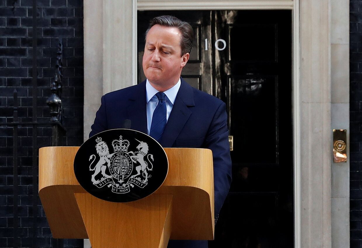 Премьер-министр Великобритании Дэвид Кэмерон выступает с заявлением об отставке