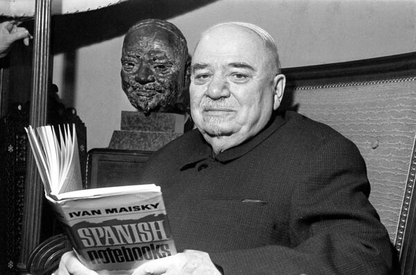Академик И.Майский Академик И.Майский
