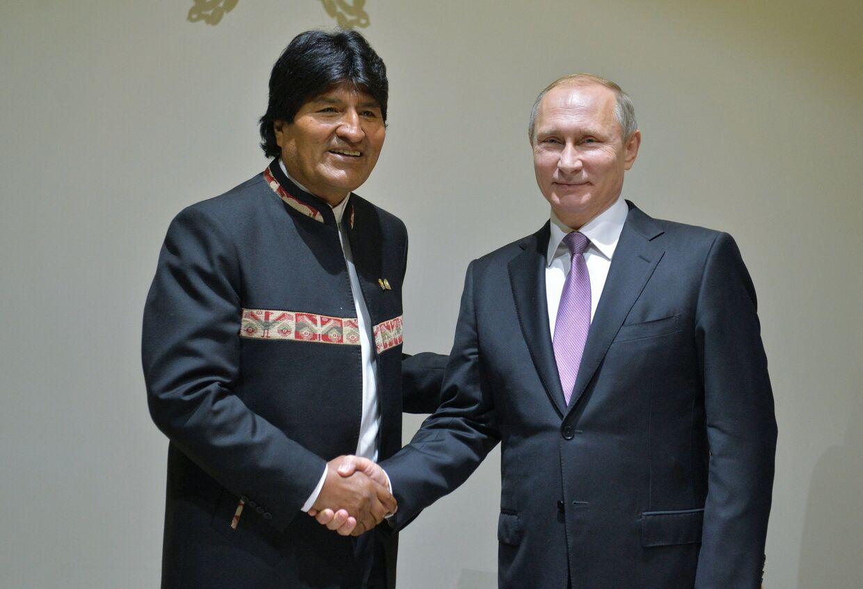 Президент России Владимир Путин и президент Боливии Эво Моралес
