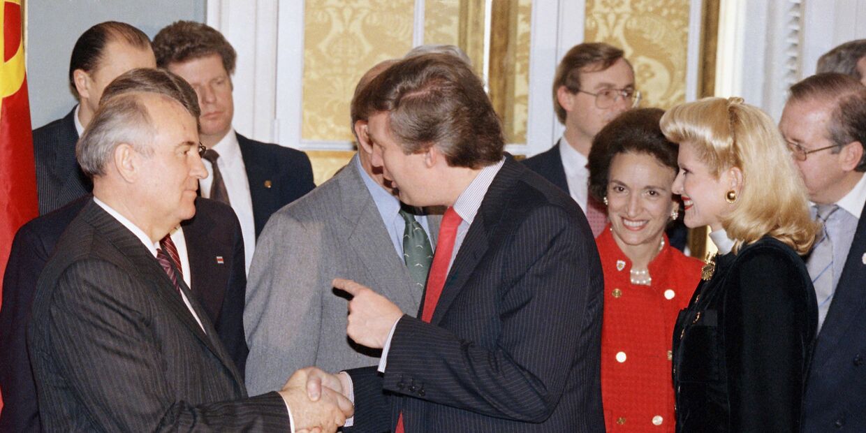 Михаил Горбачев и Дональд Трамп в Государственном Департаменте в Вашингтоне Михаил Горбачев и Дональд Трамп в Государственном Департаменте в Вашингтоне