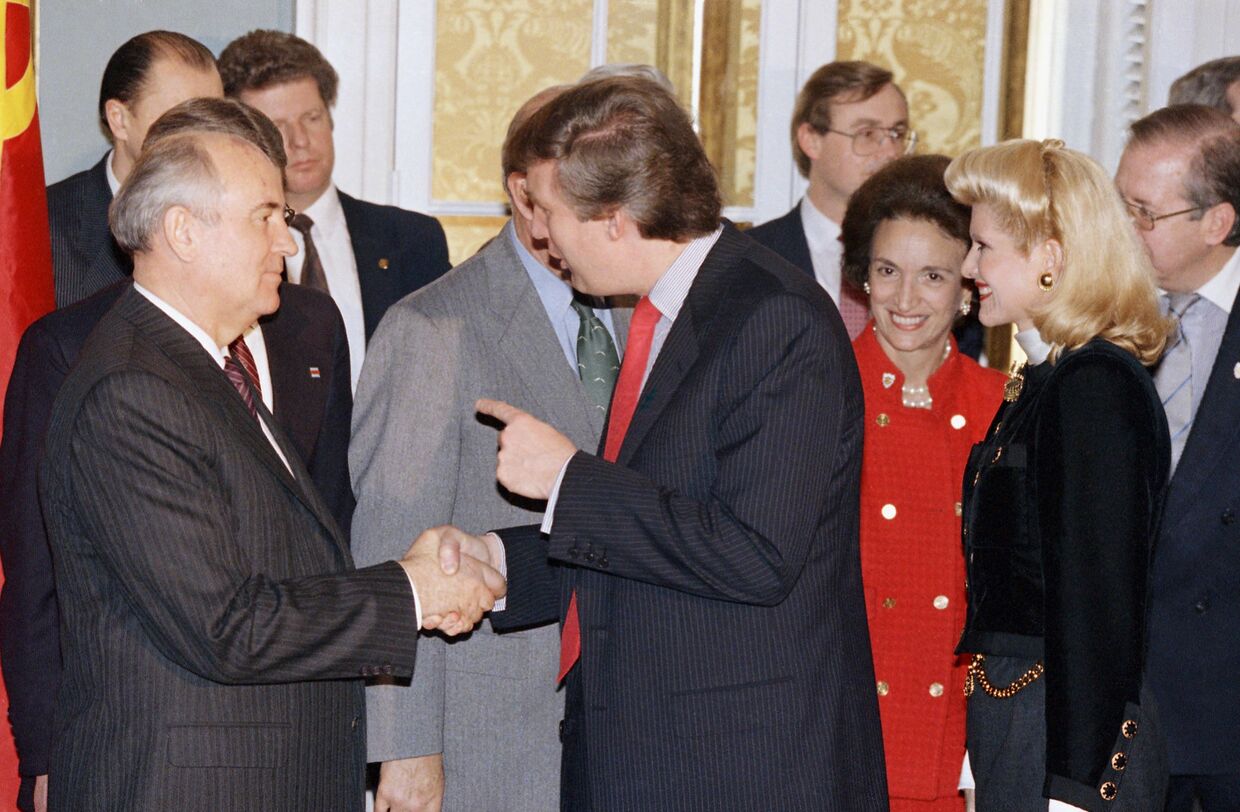 Михаил Горбачев и Дональд Трамп в Государственном Департаменте в Вашингтоне