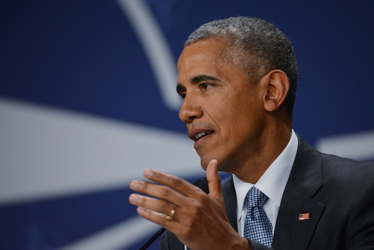 Президент США Барак Обама выступает на саммите НАТО