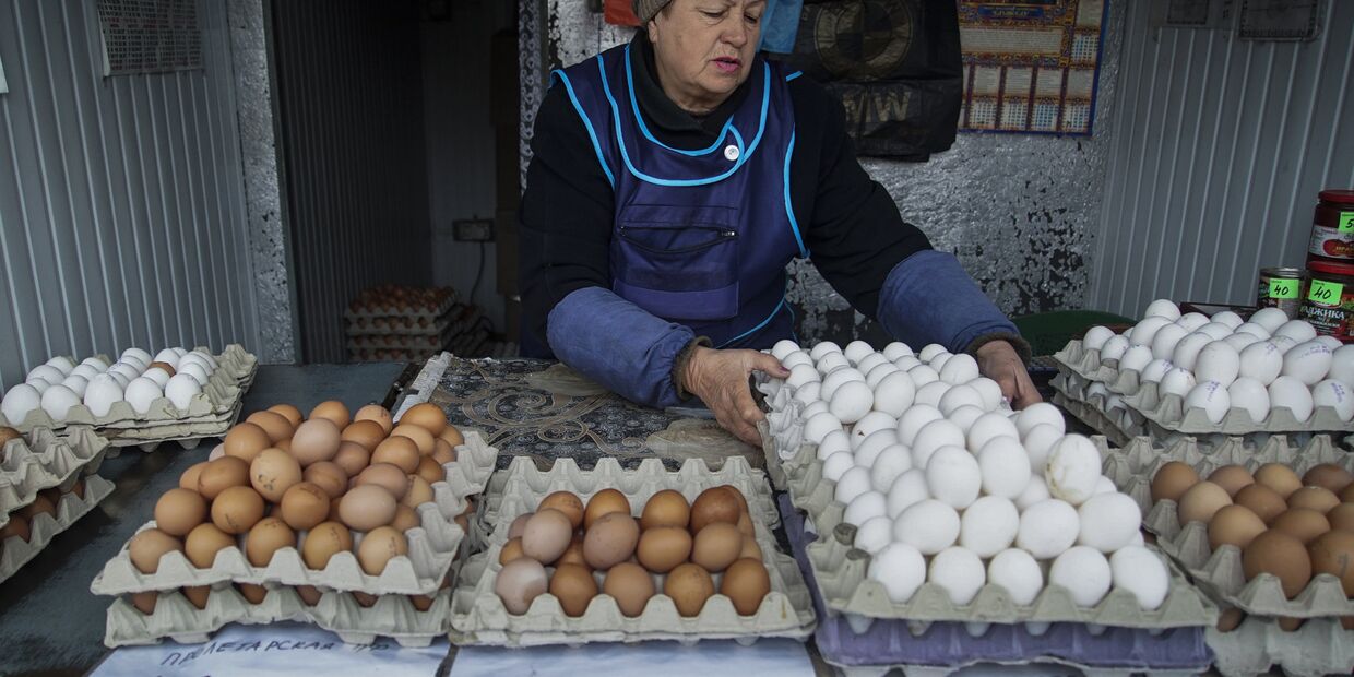 Цены в рублях на одном из рынков в Донецке