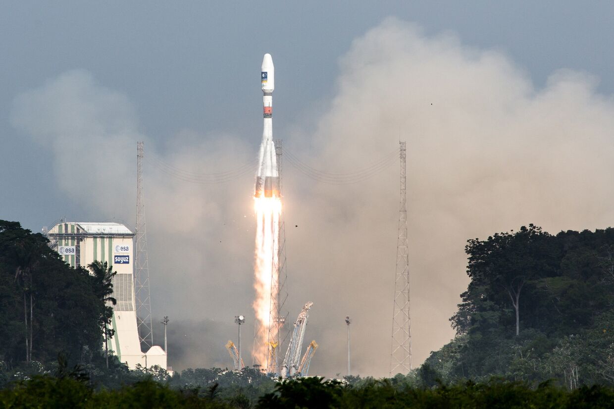 Старт ракеты «Союз» с европейского космодрома в Куру