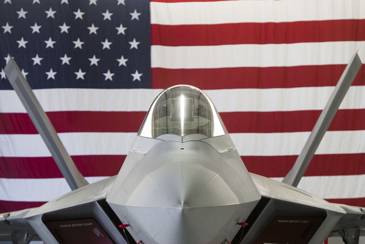 Американский истребитель F-22 Raptor