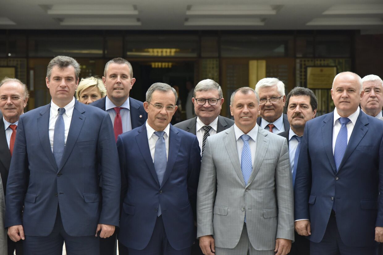 Прибытие французской парламентской делегации в Симферополь