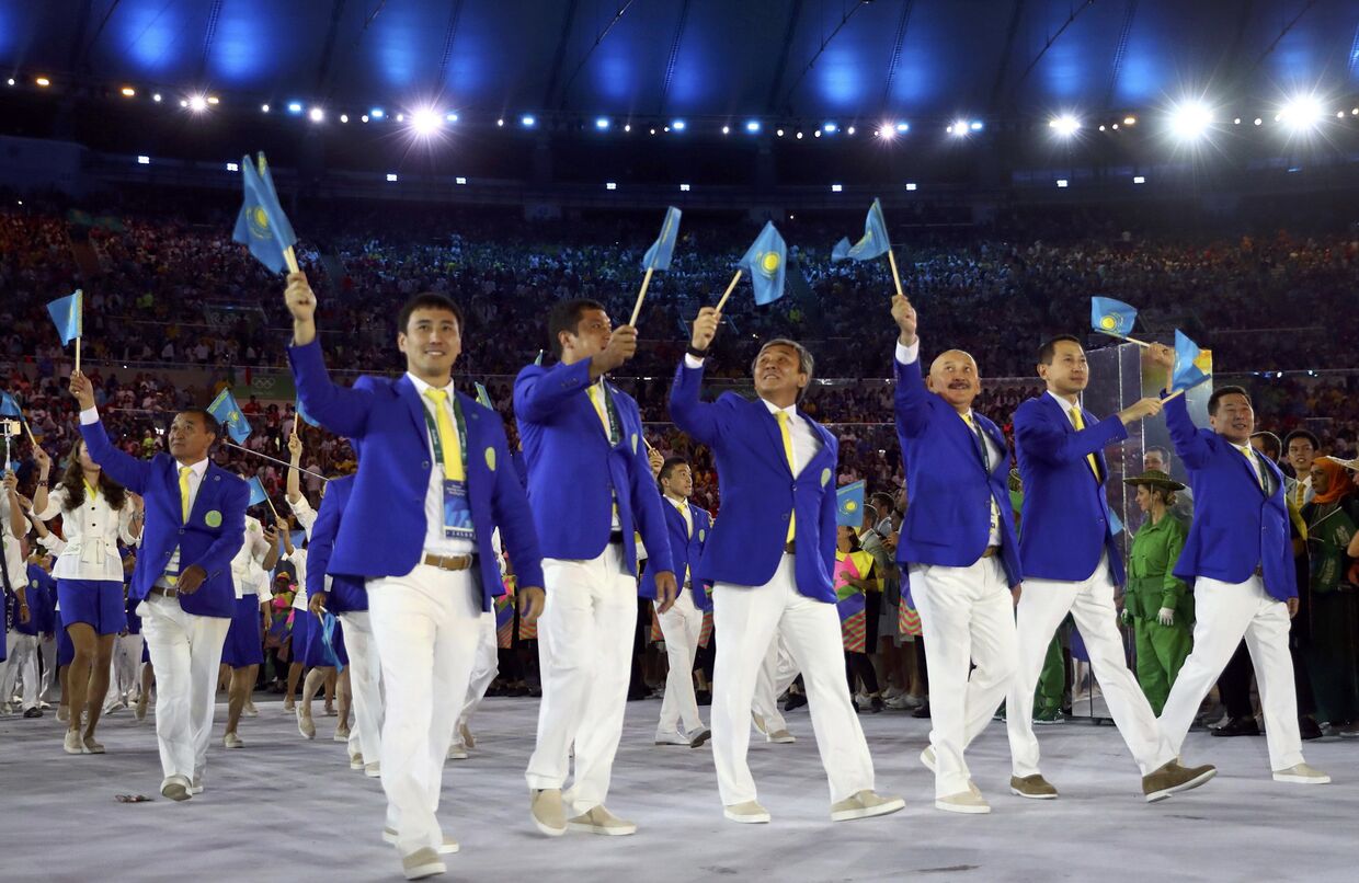 Спортсмены из Казахстана на церемонии открытия Олимпийских игр в Рио-де-Жанейро