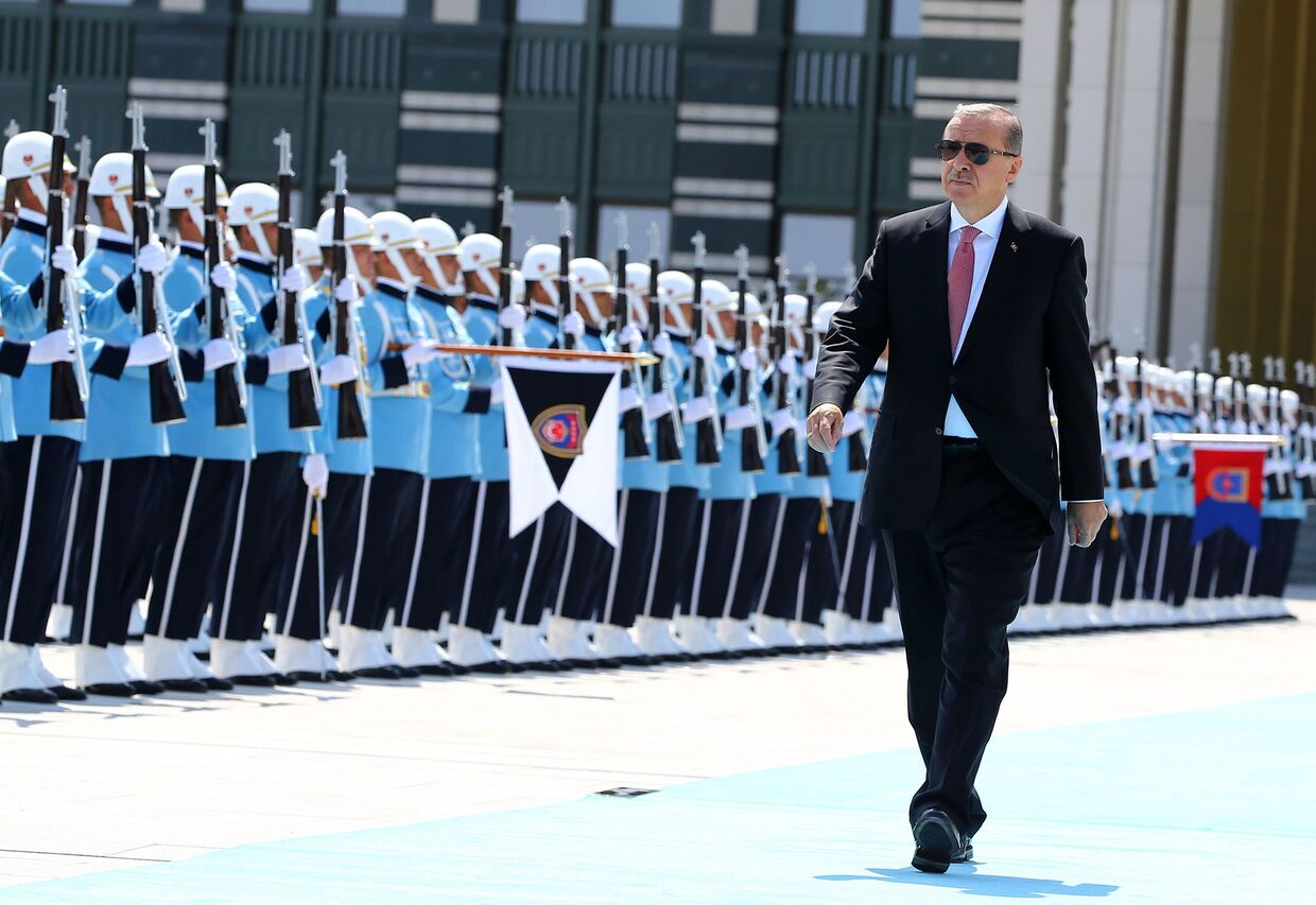 Президент Турции Реджеп Тайип Эрдоган перед встречей с президентом Казахстана