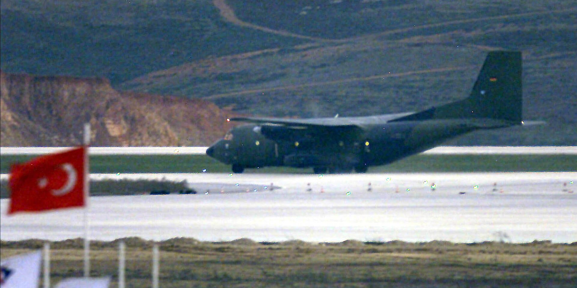 Транспортный самолет C-160 «Трансаль» на военной базе Инджирлик в Турции - ИноСМИ, 1920, 04.12.2022