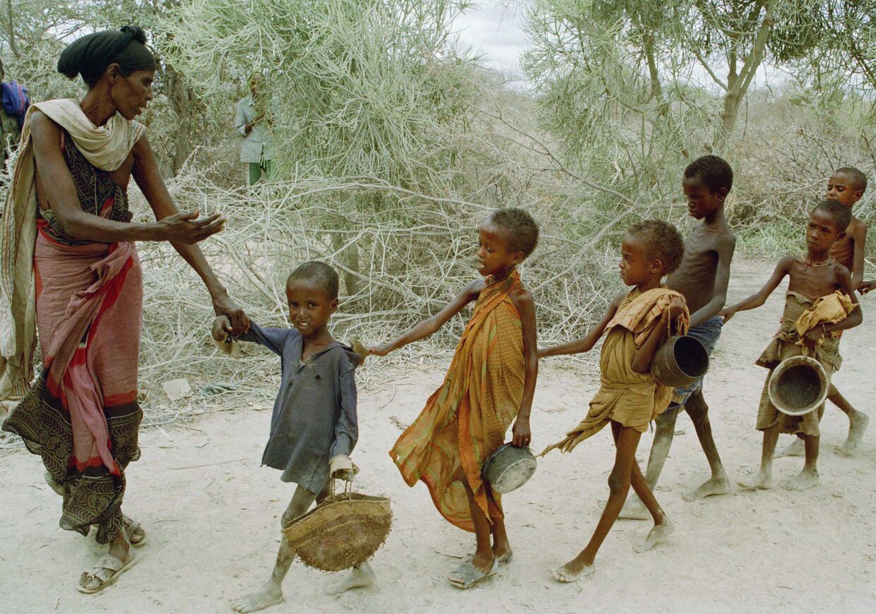 Голодные дети Сомали
