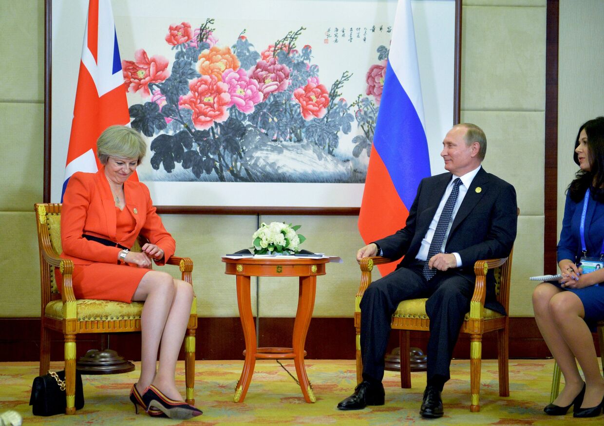 Президент РФ Владимир Путин и премьер-министр Великобритании Тереза Мэй во время встречи в рамках саммита Группы двадцати G20 в Ханчжоу