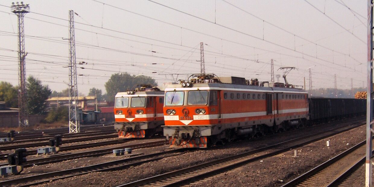 Товарные поезда в городе Датун