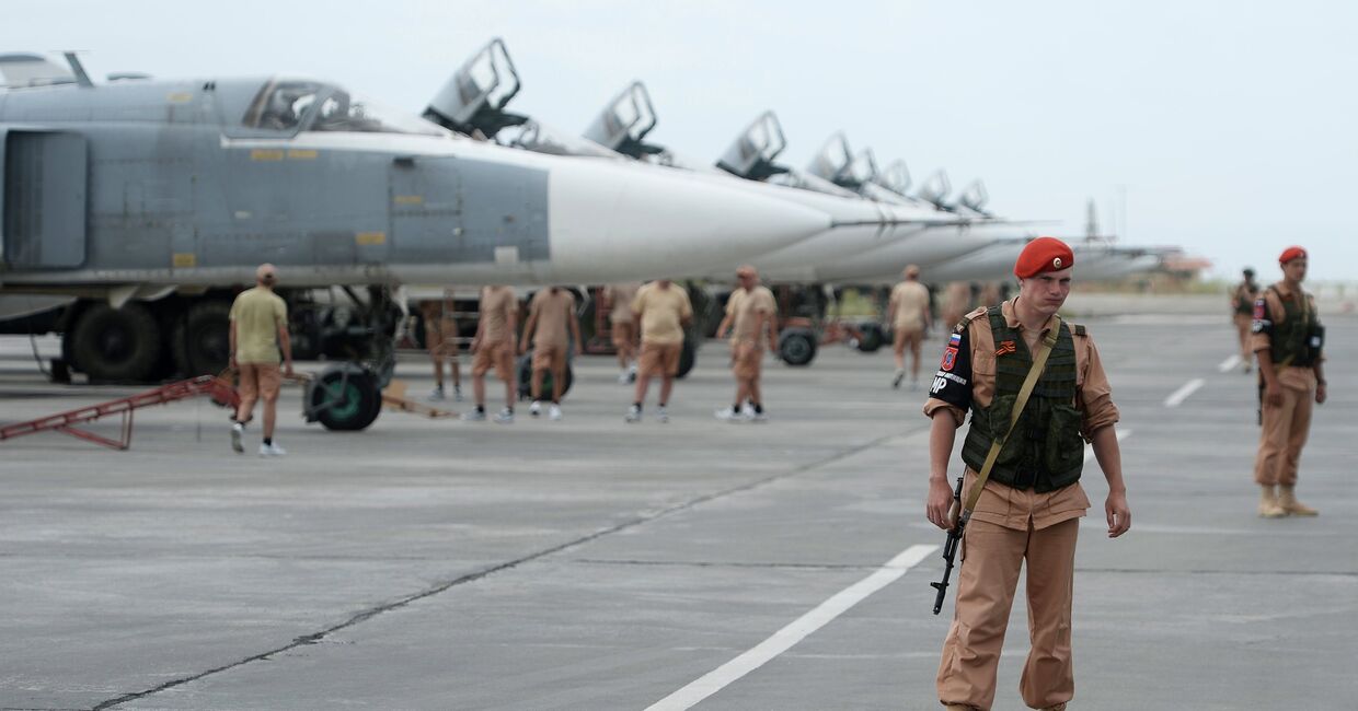 Российские военнослужащие на авиабазе «Хмеймим» в Сирии