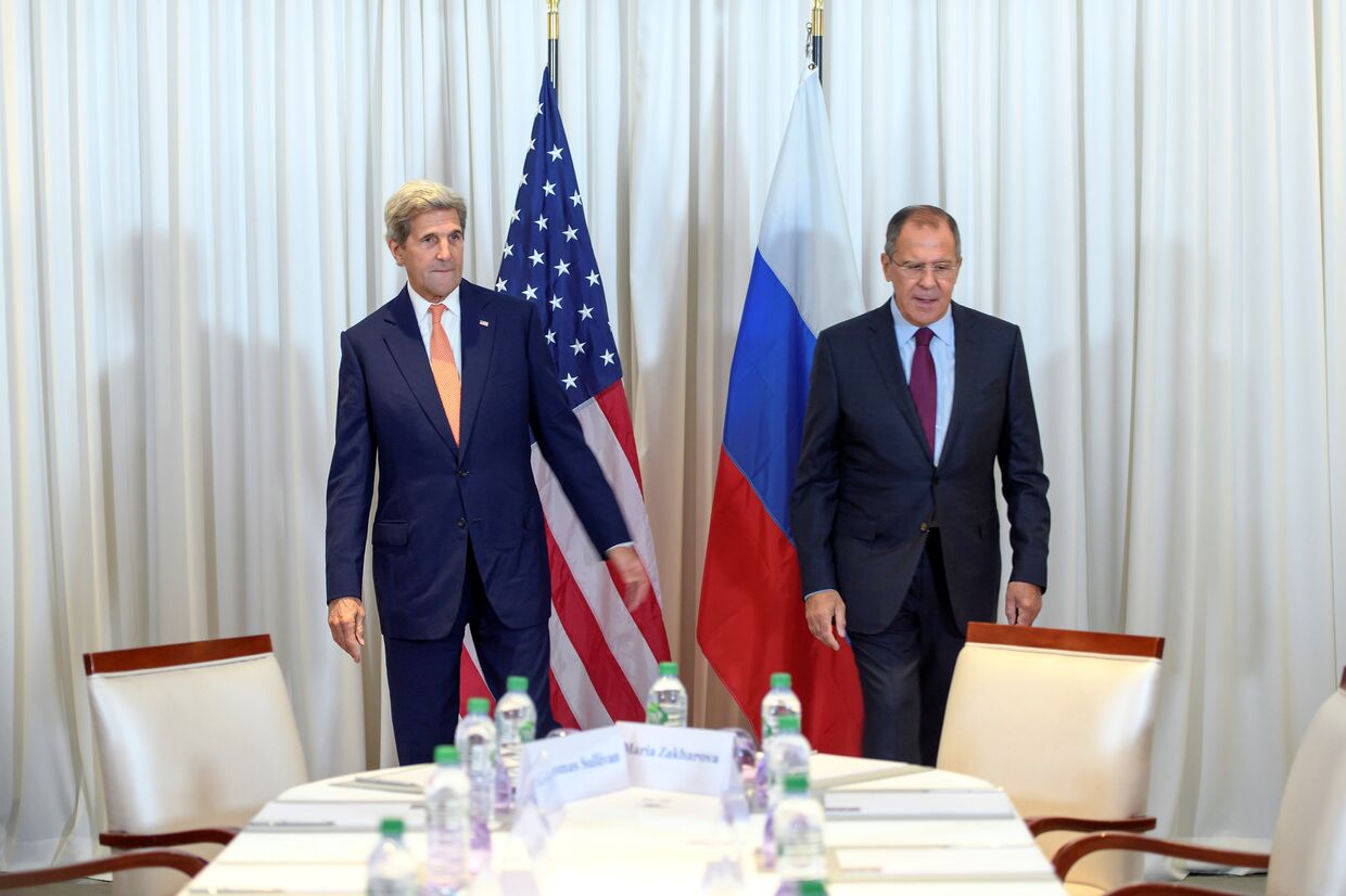 Глава МИД РФ Сергей Лавров и госсекретарь США Джон Керри на переговорах по урегулированию сирийского кризиса в Женеве, Швейцария. 26 августа 2016