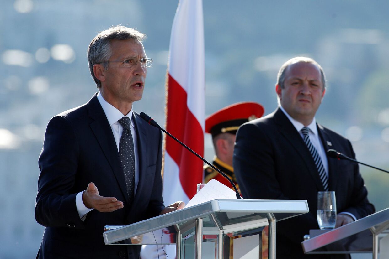 Генеральный секретарь НАТО Йенс Столтенберг и президент Грузии Георгий Маргвелашвили