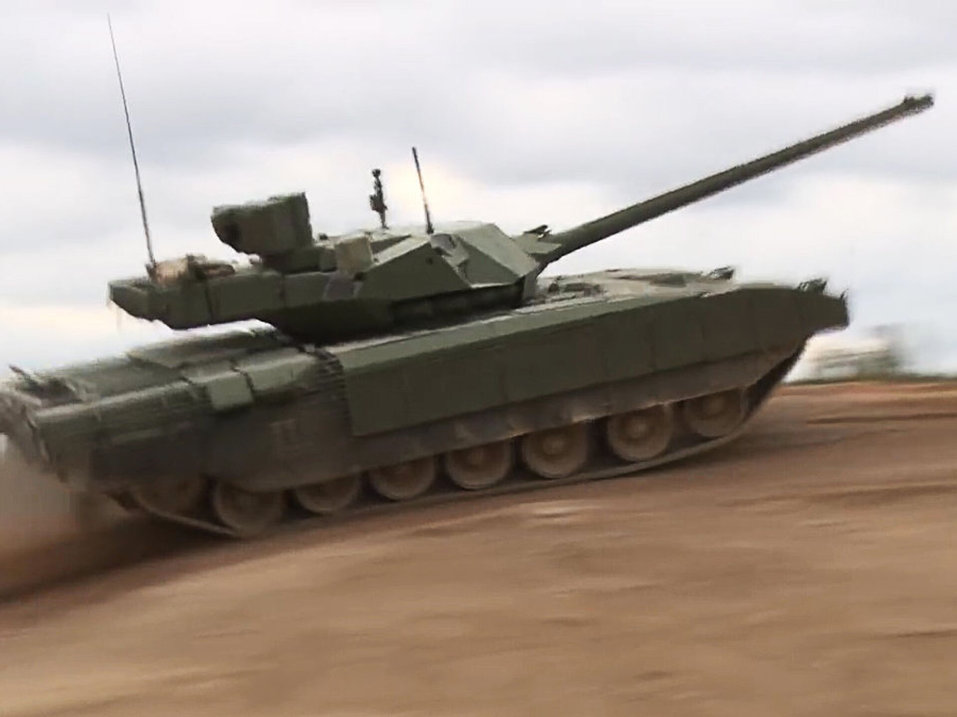 Российский танк Т-14 "Армата" впервые принял участие в боевых действиях на  Украине | 17.05.2023, ИноСМИ