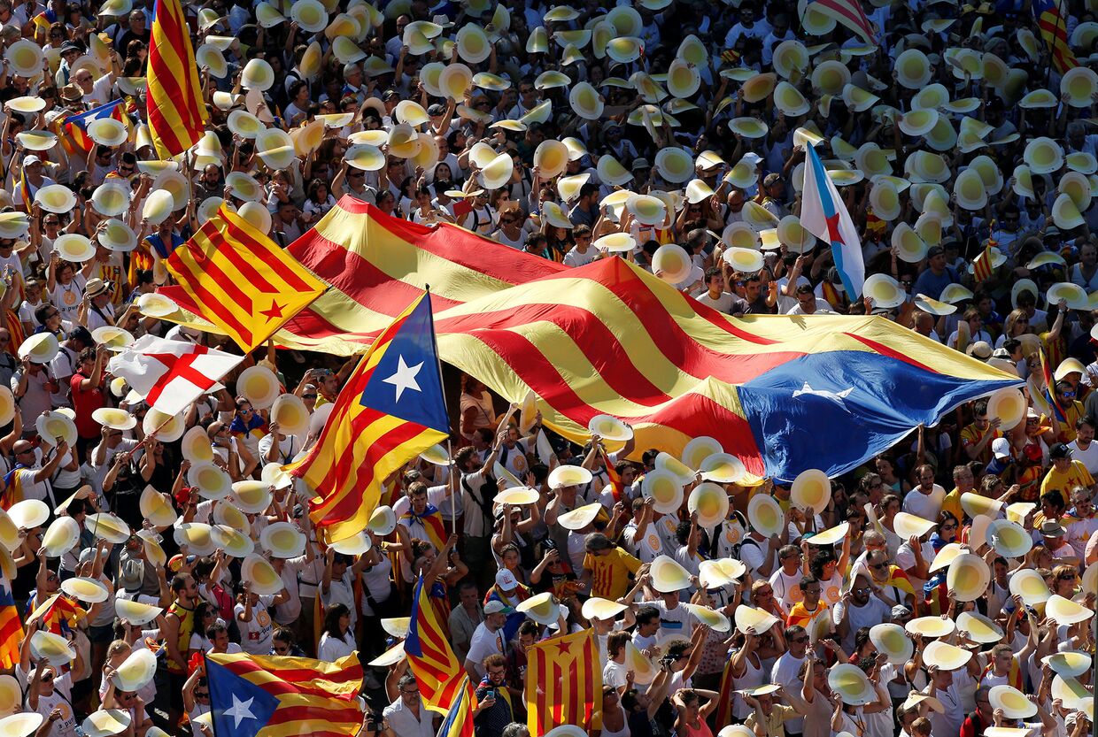 Демонстрация в Национальный День Каталонии в центре Барселоны