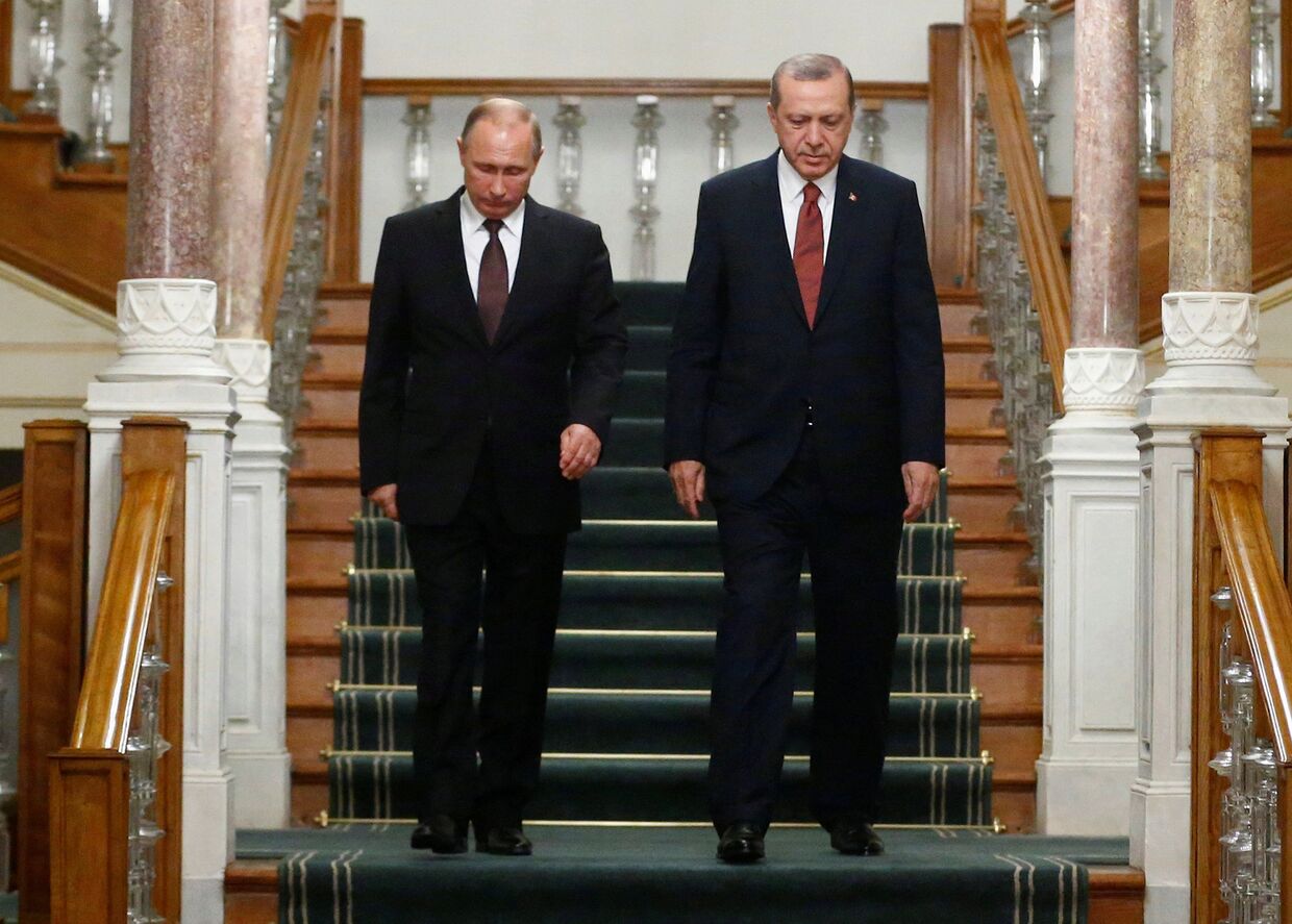 Президент России Владимир Путин и президент Турции Тайип Эрдоган на встрече в Стамбуле