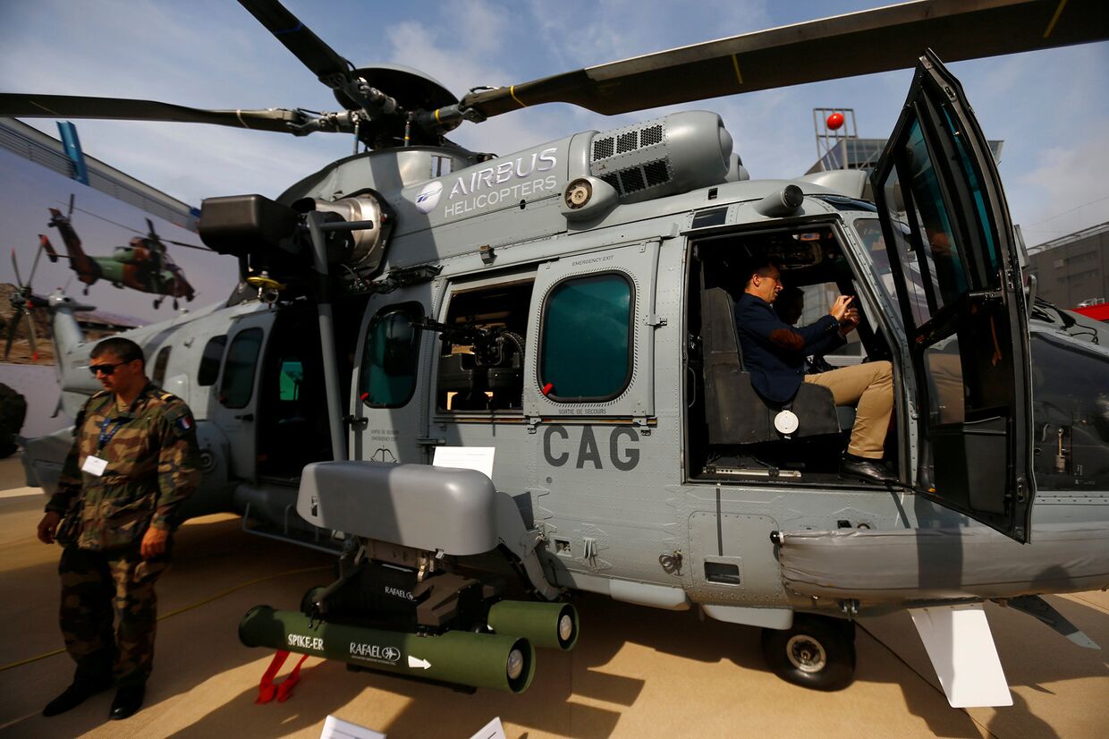 Многоцелевые военные вертолеты EC 725 «Аэробус» на международной военной выставке в Кельце