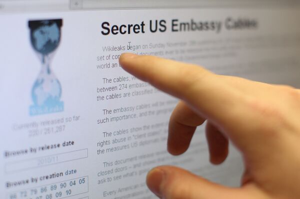 Пользователи интернета читают сайт WikiLeaks Пользователи интернета читают сайт WikiLeaks