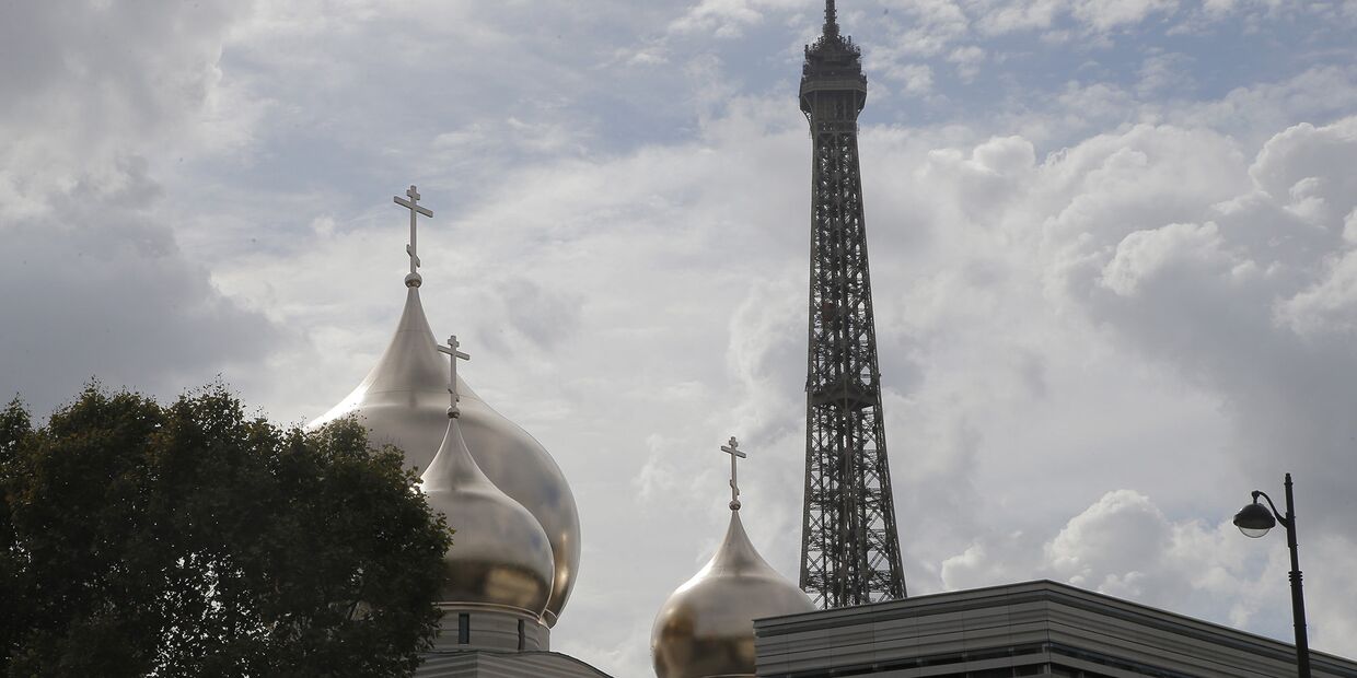 Кафедральный собор Русской Православной Церкви на набережной Бранли в Париже